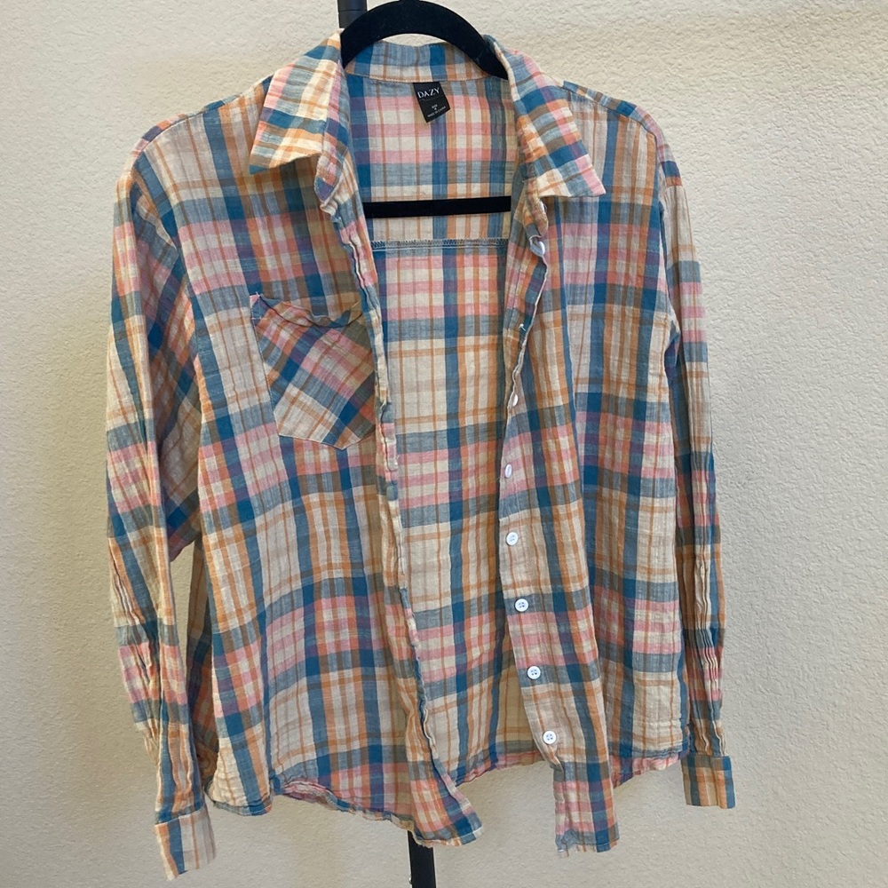 Dazy lightweight women’s plaid button up top